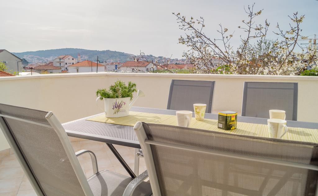 Apartmani Sara i Klara Trogir Exteriör bild