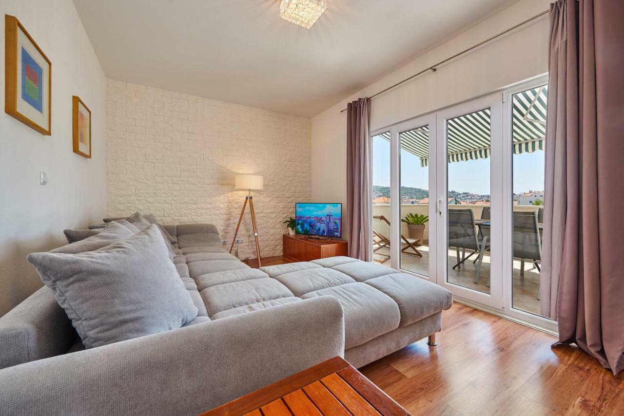 Apartmani Sara i Klara Trogir Exteriör bild