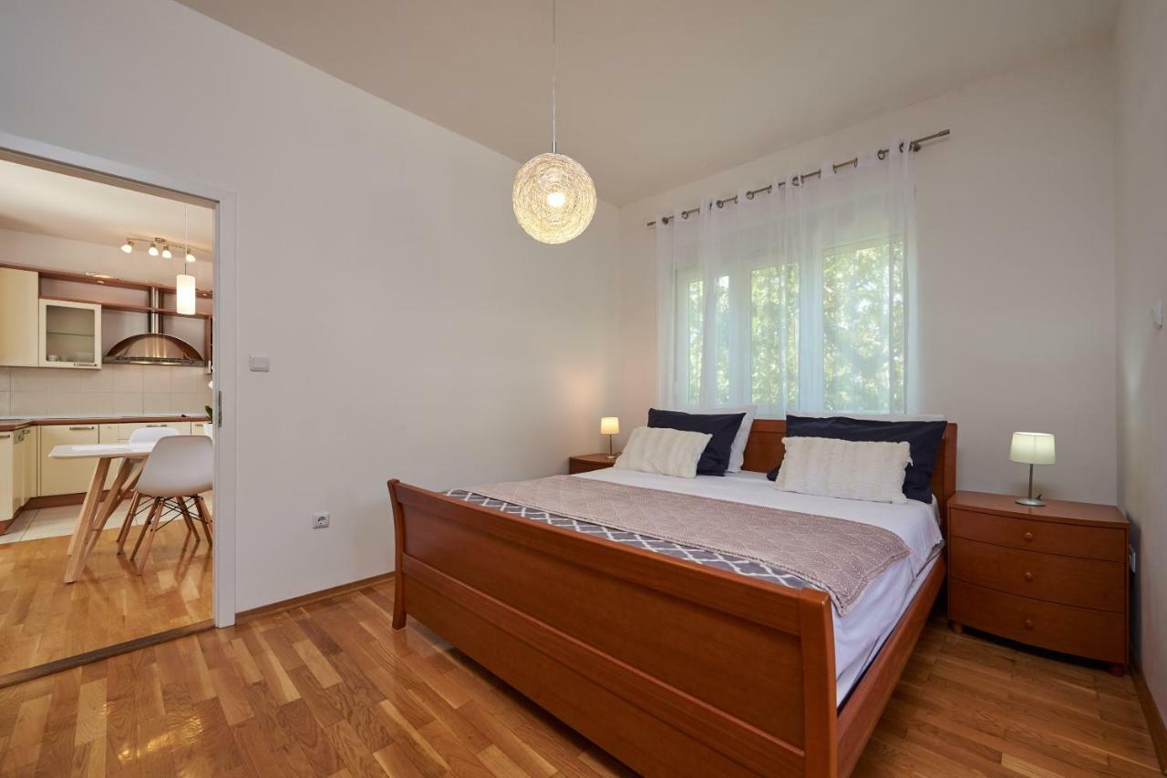 Apartmani Sara i Klara Trogir Exteriör bild